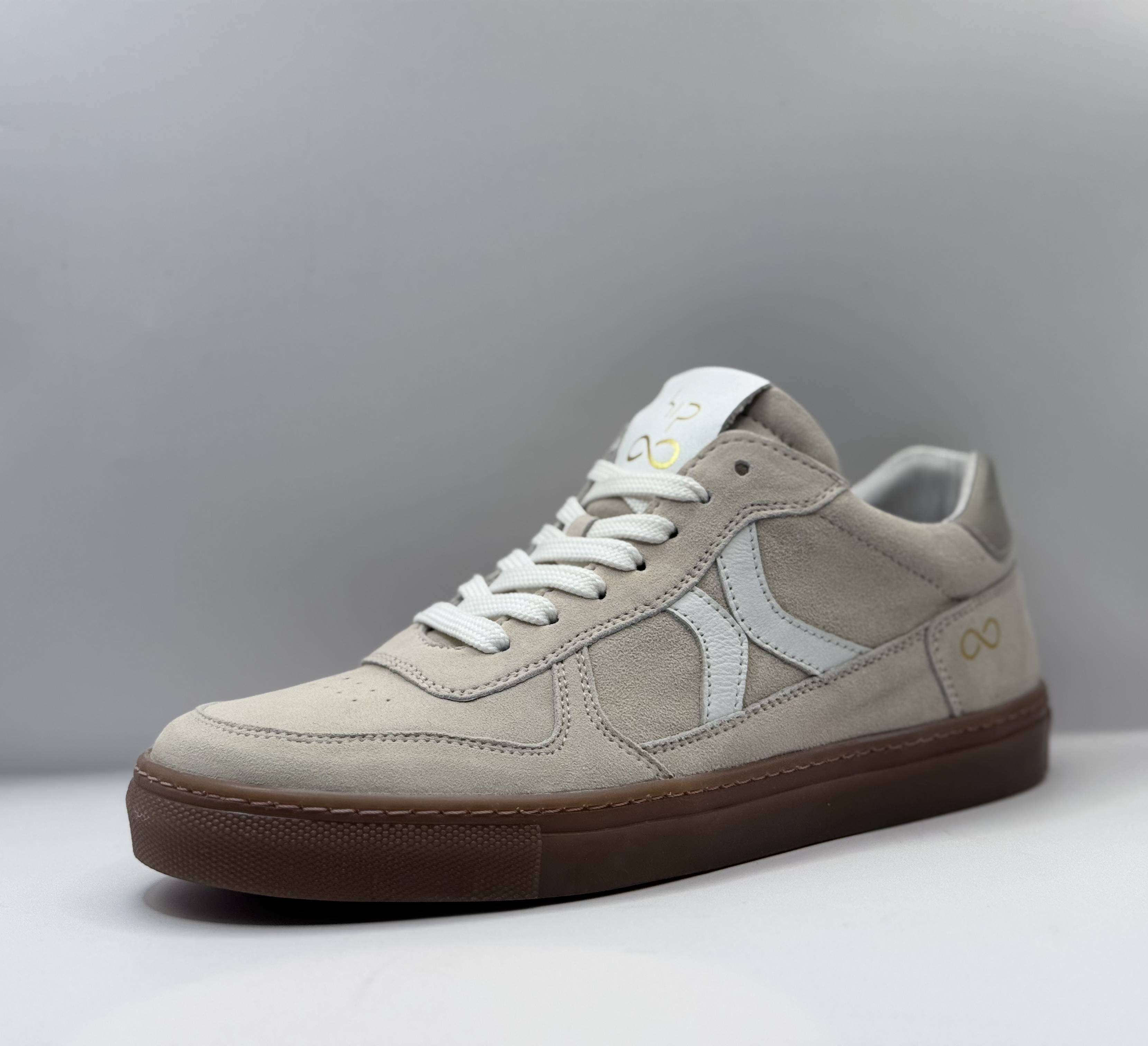 HIP Shoe Style Dames Retro Sneaker — Beige Suède