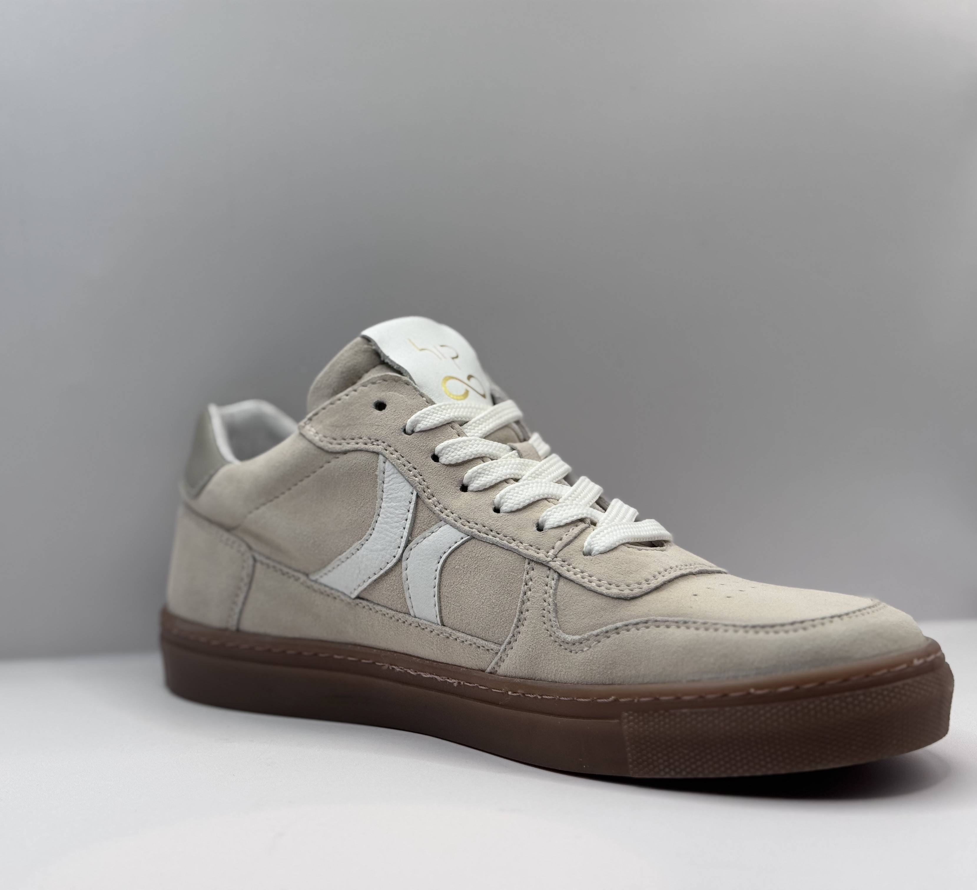 HIP Shoe Style Dames Retro Sneaker — Beige Suède