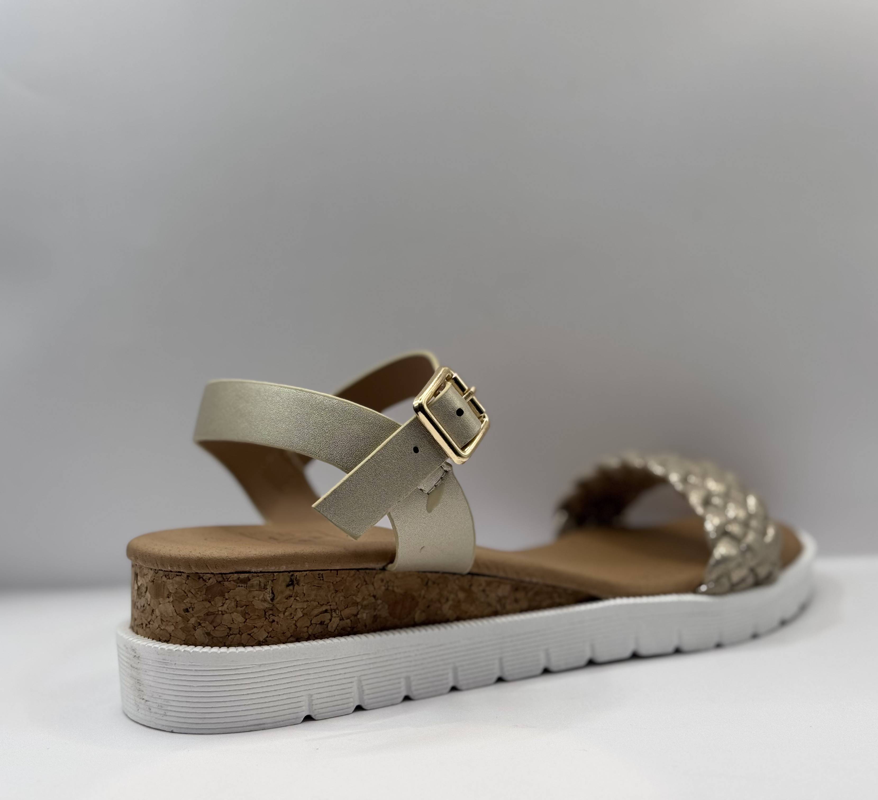 Bridge Dames Wedge Sandaal — Gevlochten Goud & Kurk