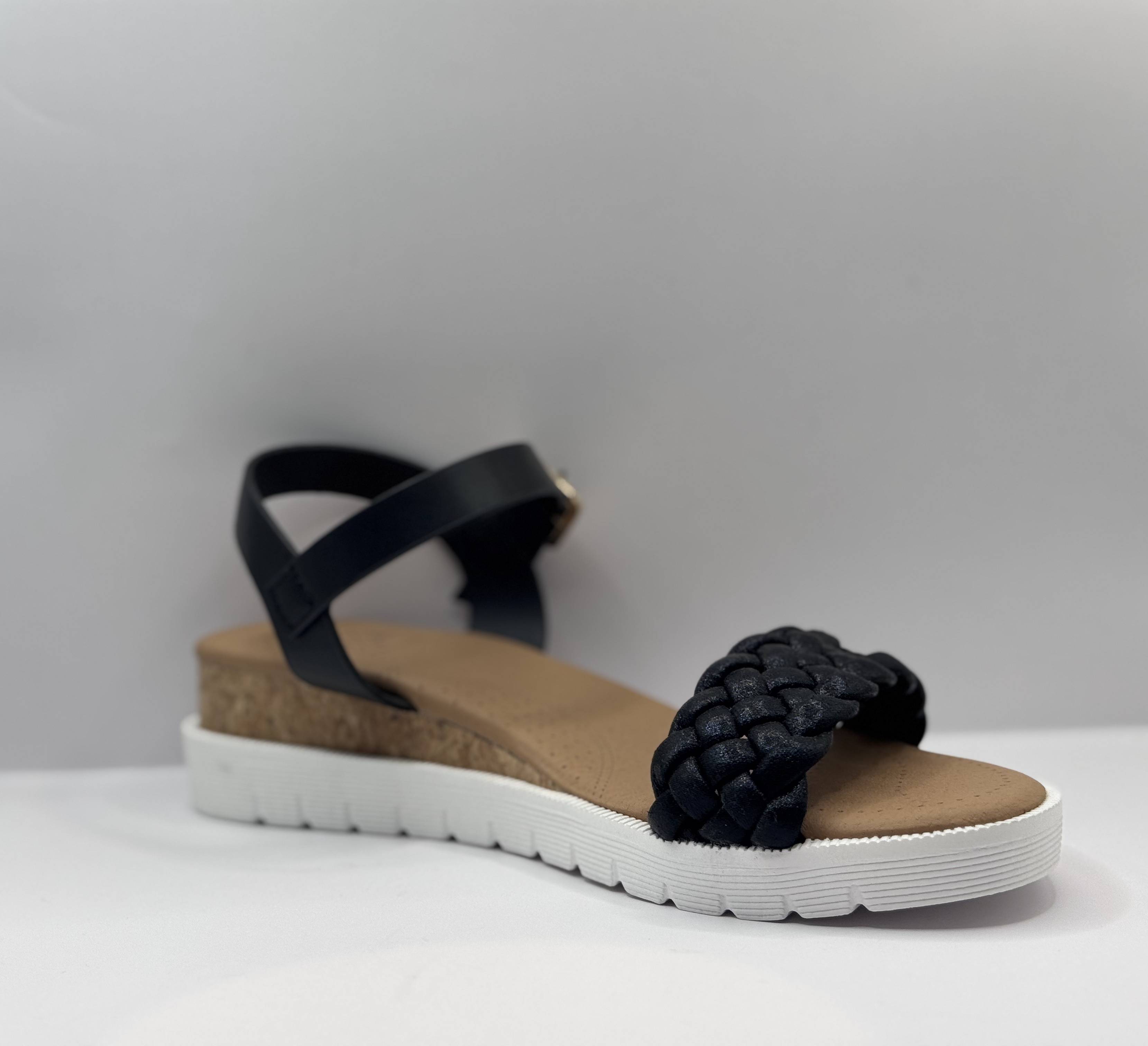 Bridge Dames Wedge Sandaal — Gevlochten Zwart & Kurk
