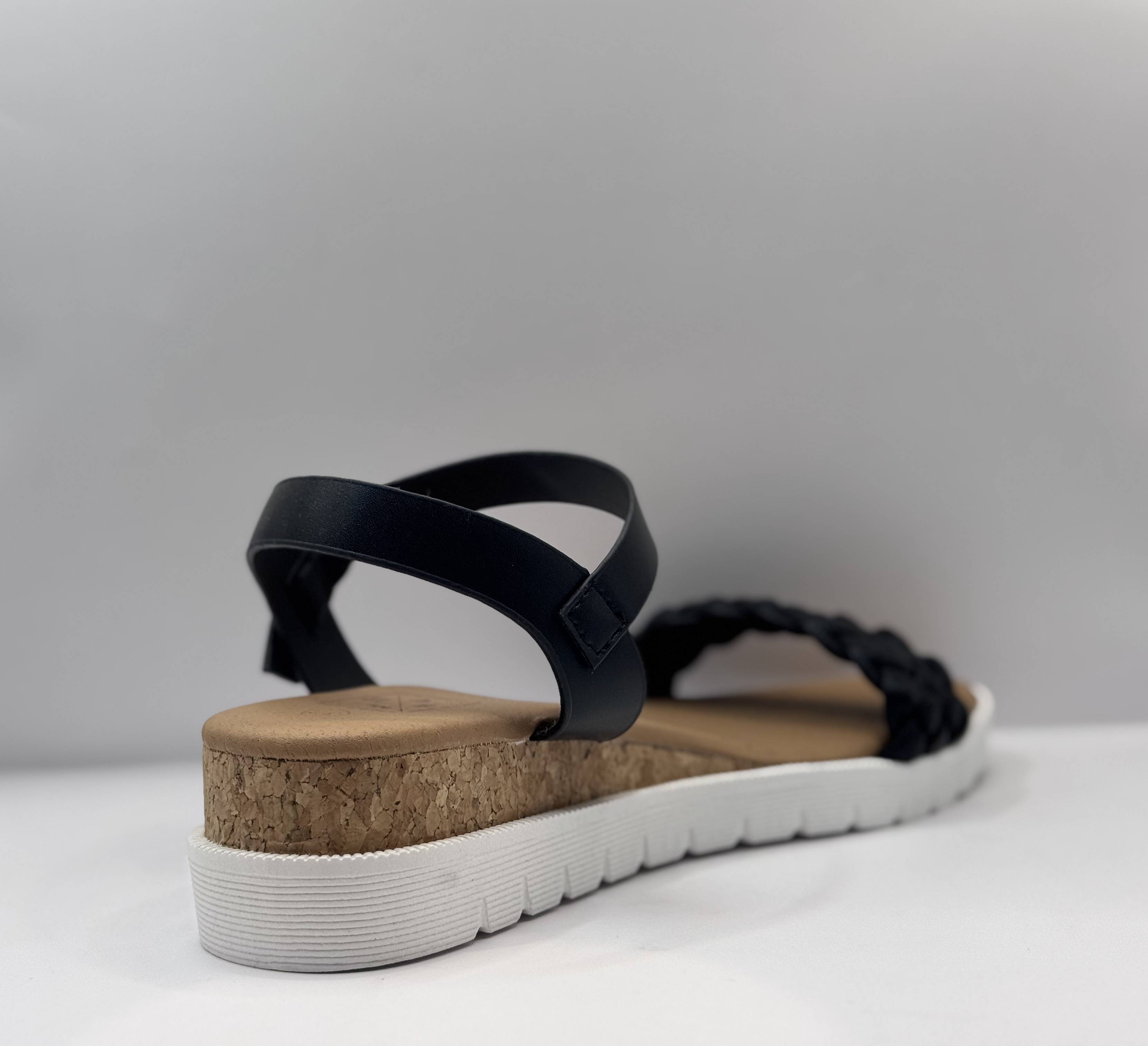 Bridge Dames Wedge Sandaal — Gevlochten Zwart & Kurk