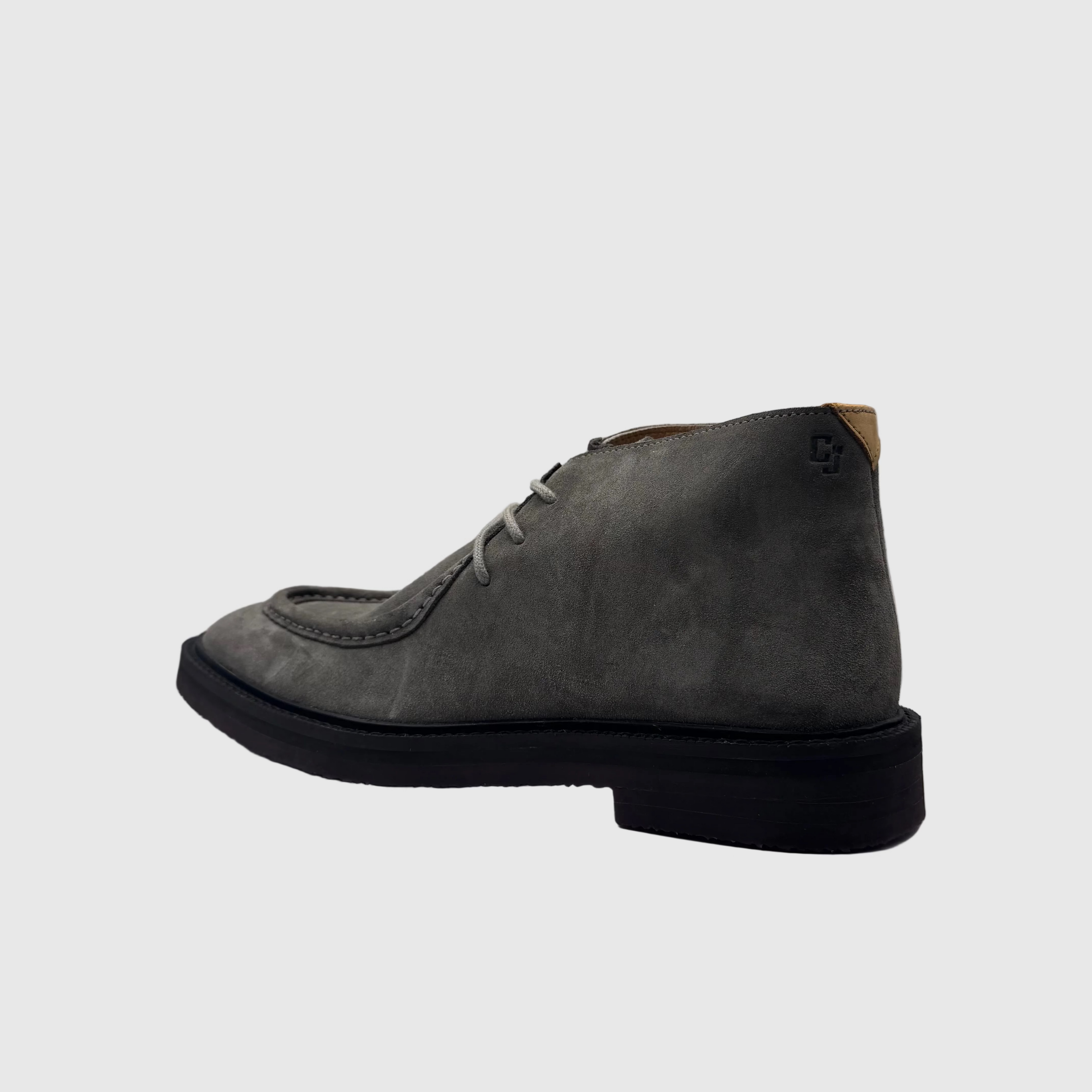 Concept Heren Chukkaboot Grijs — Apronstiksel | Suède