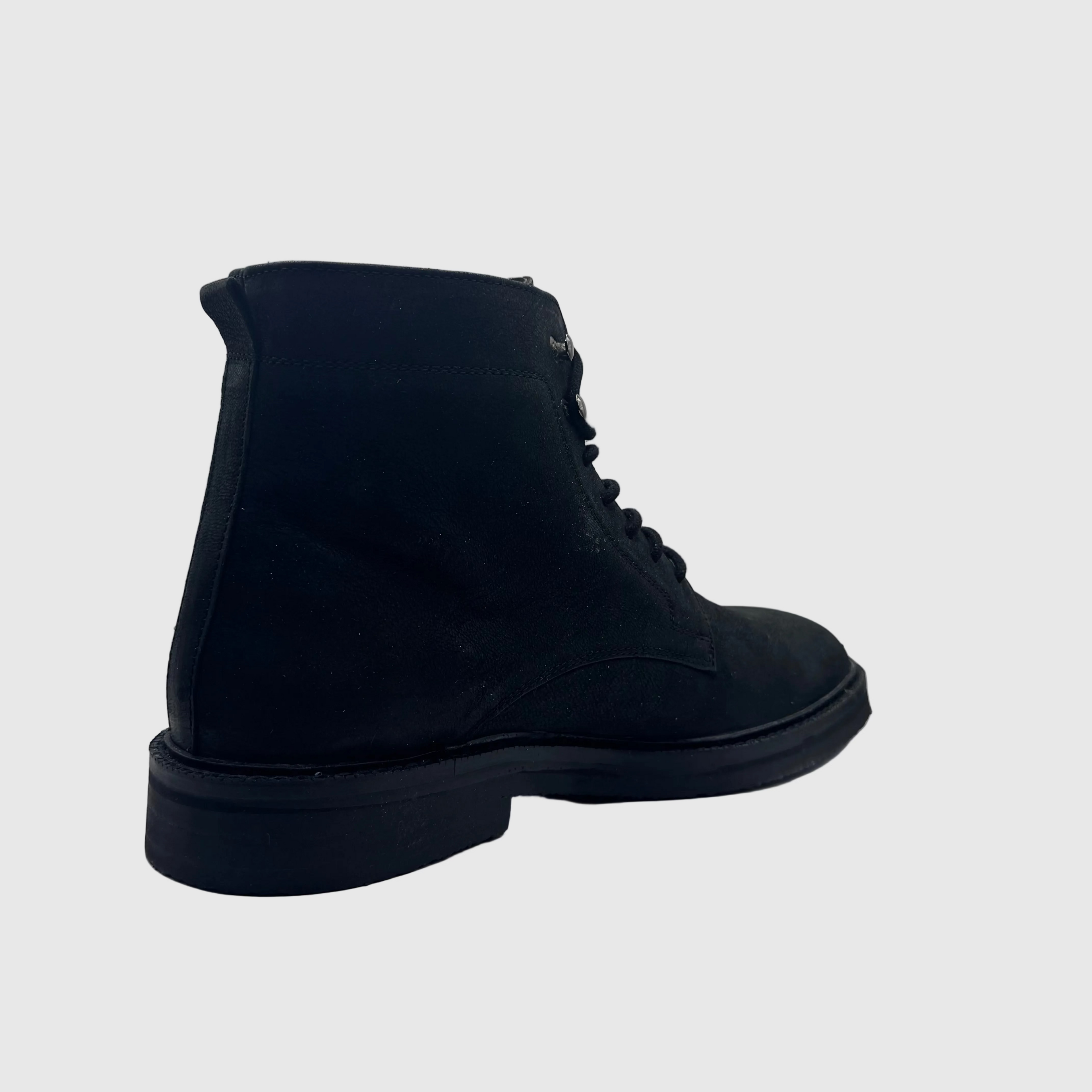 Concept Heren Veterboot Zwart — Strak Silhouet | Nubuck