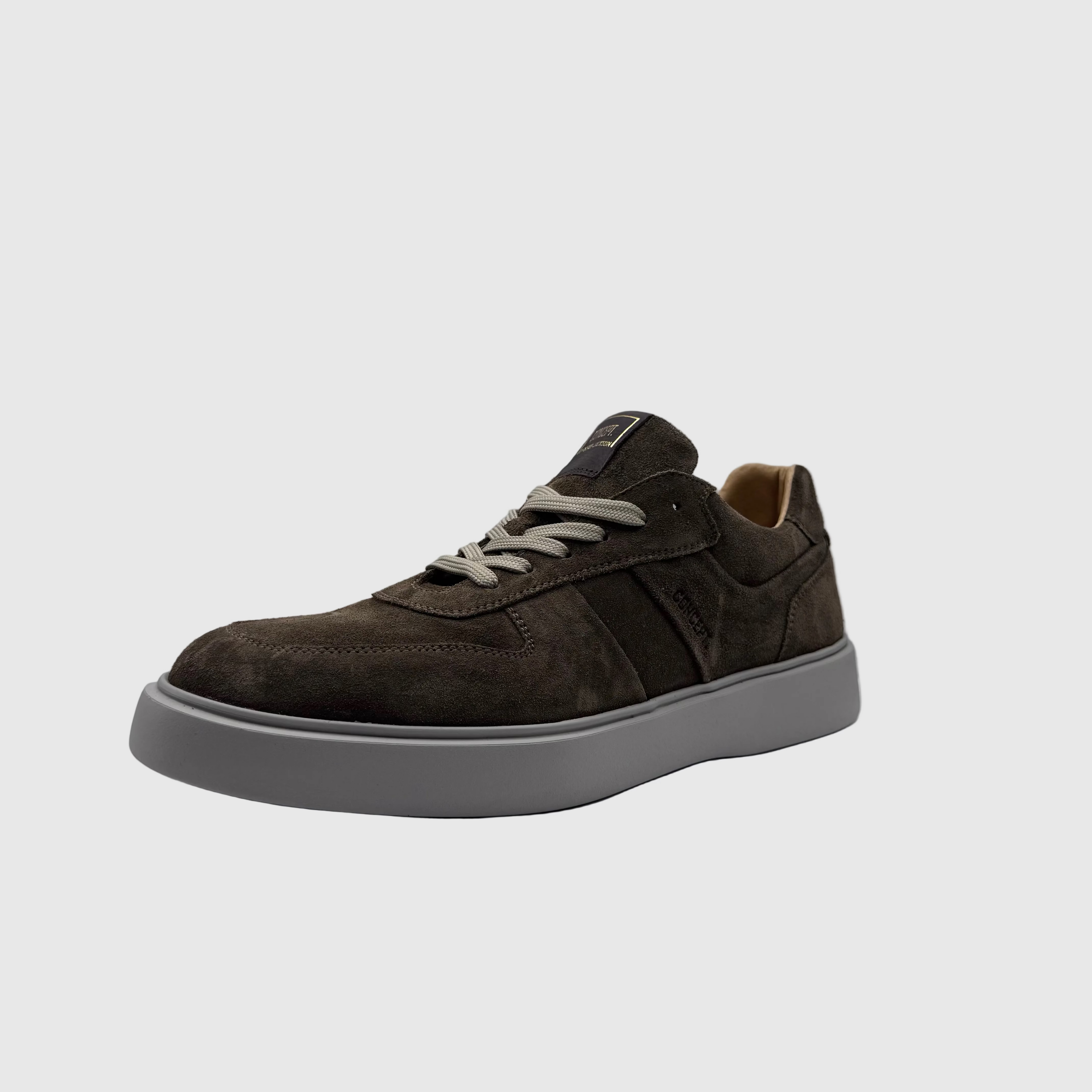 Concept Heren Sneaker Grijsbruin — Gouden Merklabel | Suède