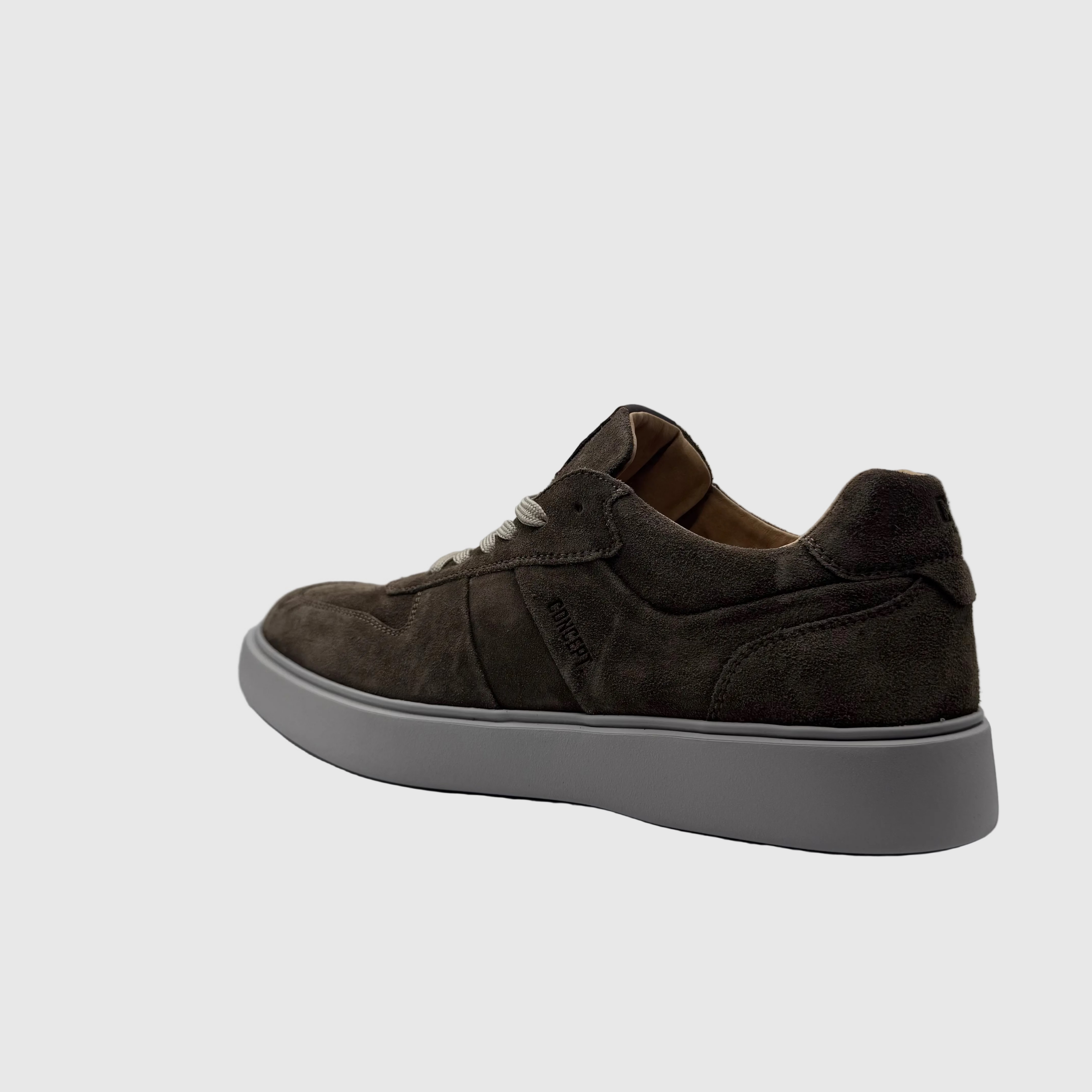 Concept Heren Sneaker Grijsbruin — Gouden Merklabel | Suède