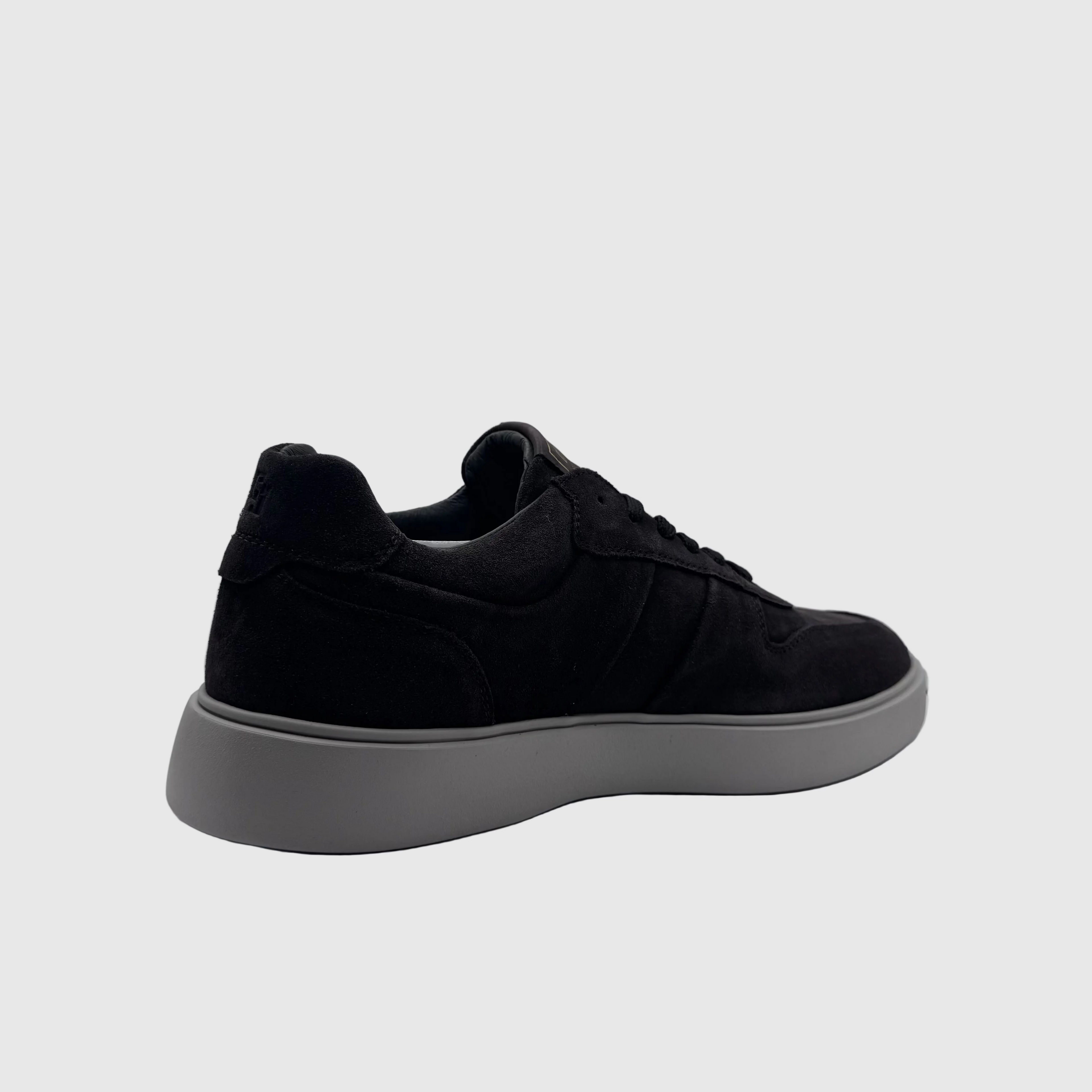 Concept Heren Sneaker Zwart — Gouden Merklabel | Suède