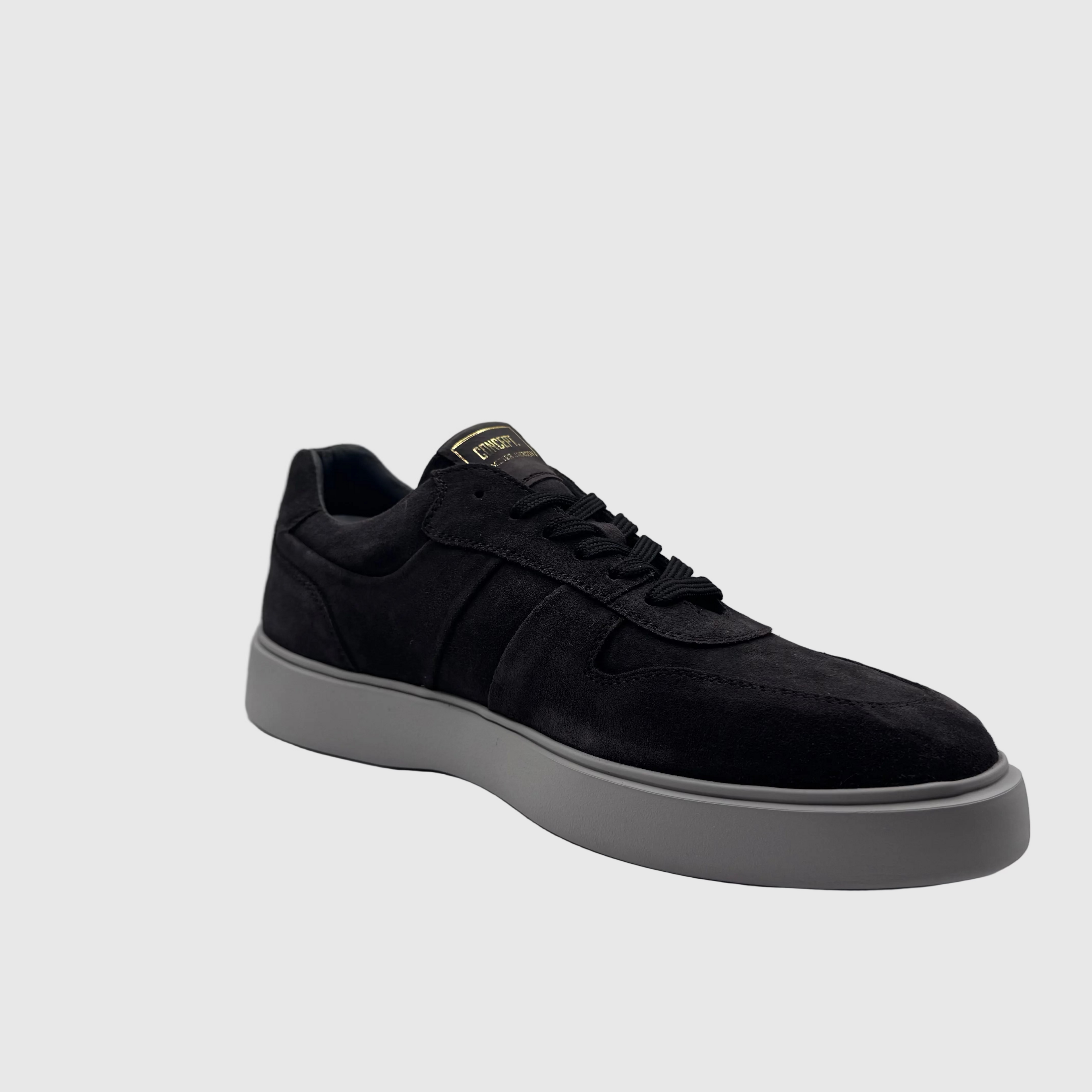 Concept Heren Sneaker Zwart — Gouden Merklabel | Suède