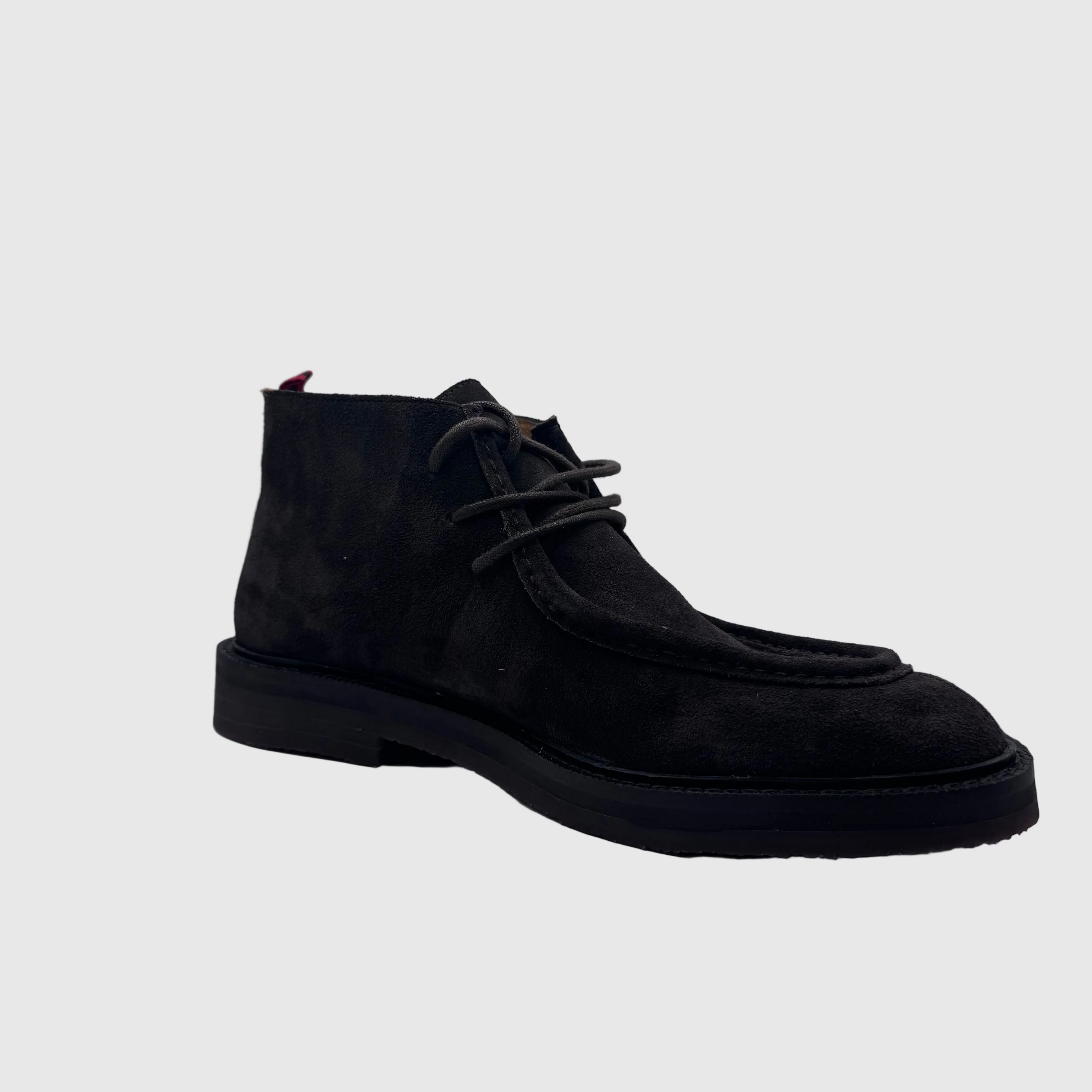 Concept Heren Chukkaboot Zwart — Bordeaux Trekstrip | Suède