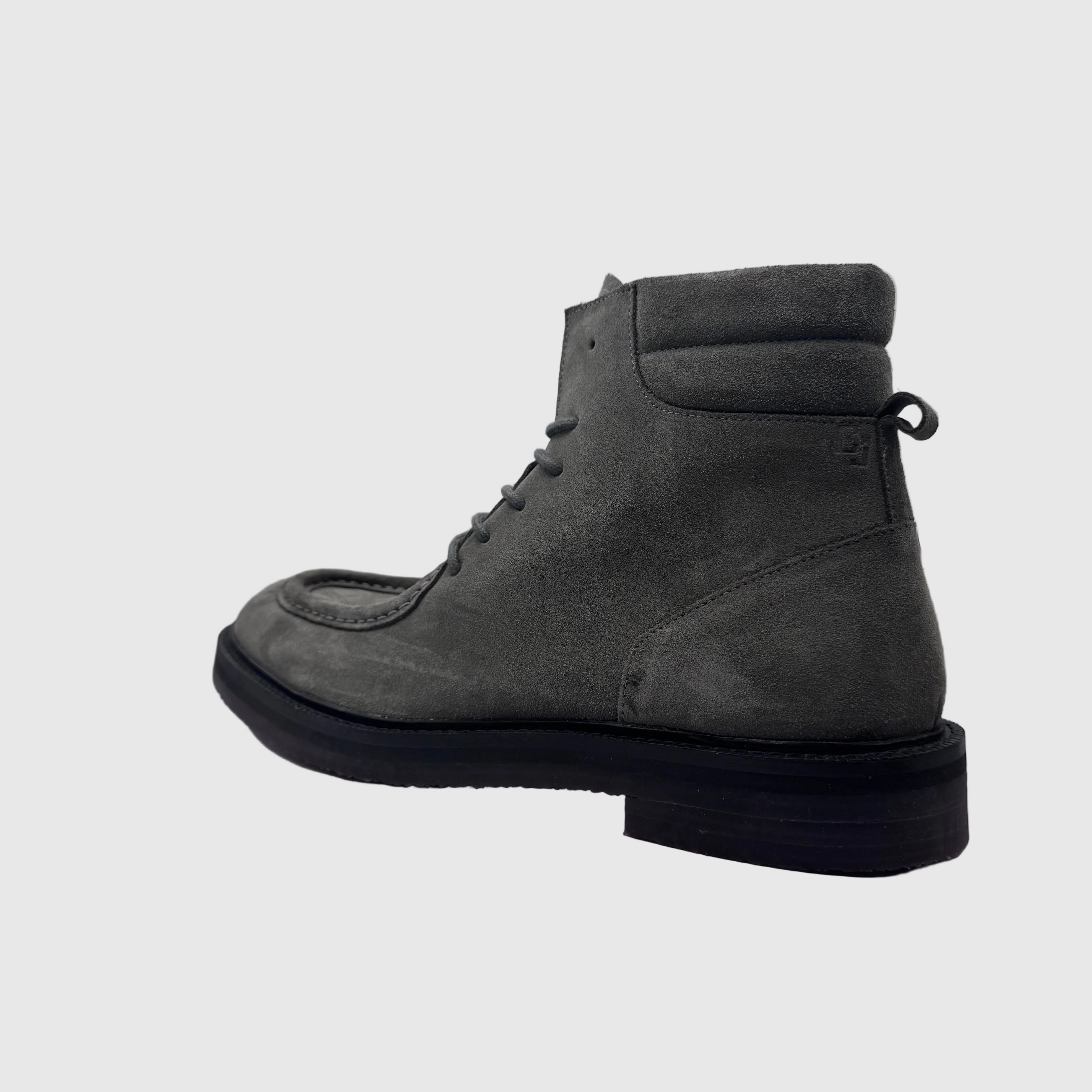 Concept Heren Veterboot Grijs — Strak Silhouet | Nubuck