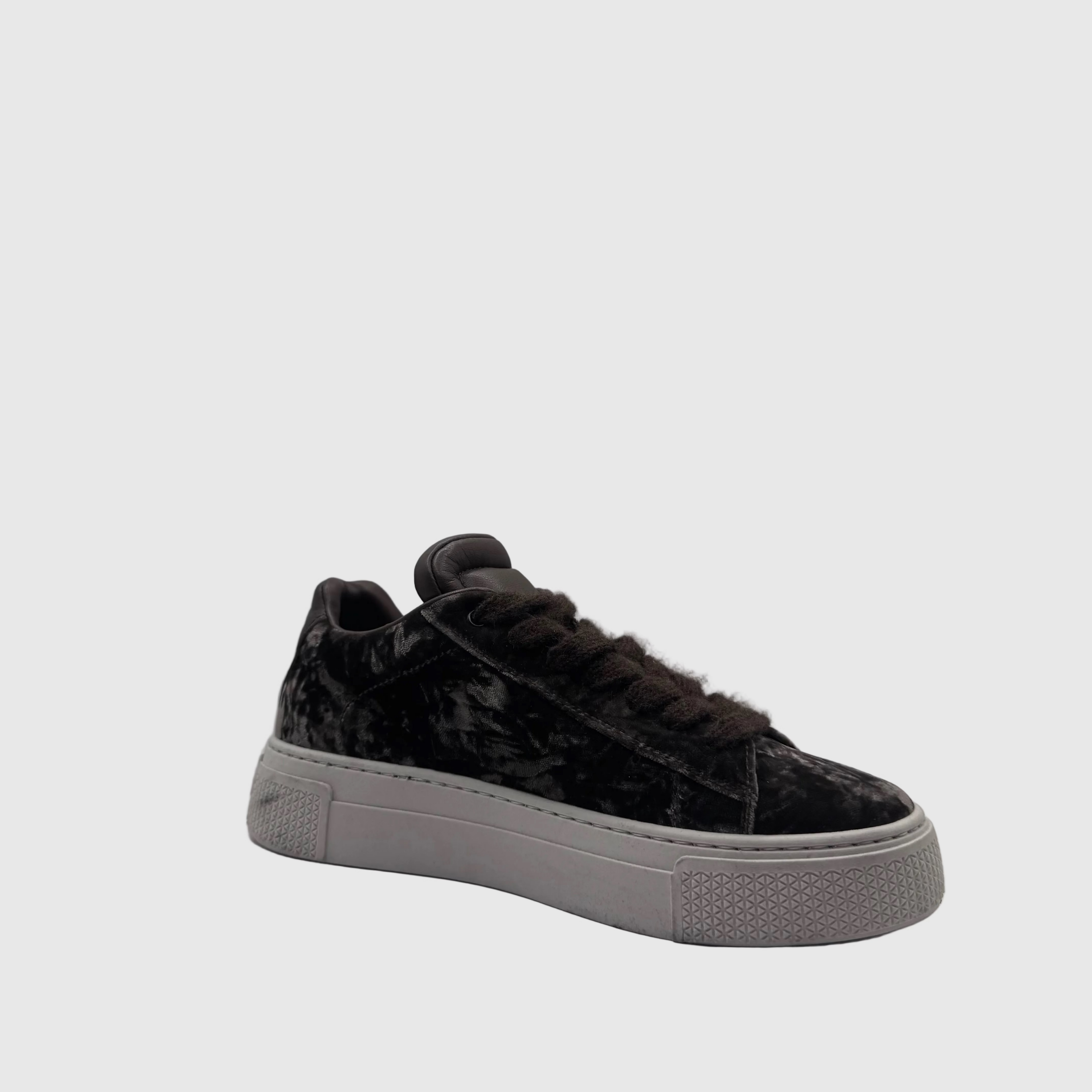 HIP Dames Sneaker Zwart — Plateauzool | Fluweel