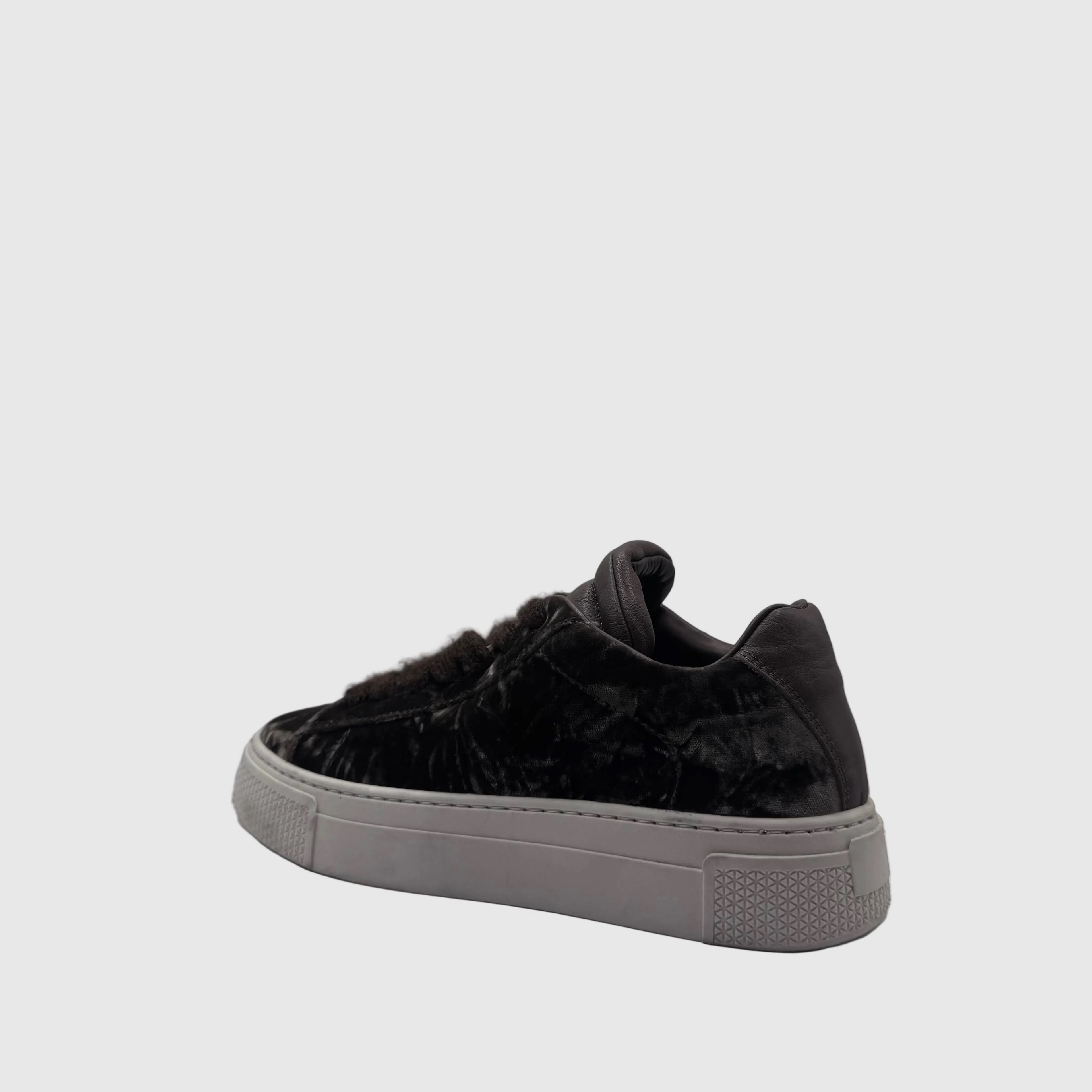HIP Dames Sneaker Zwart — Plateauzool | Fluweel