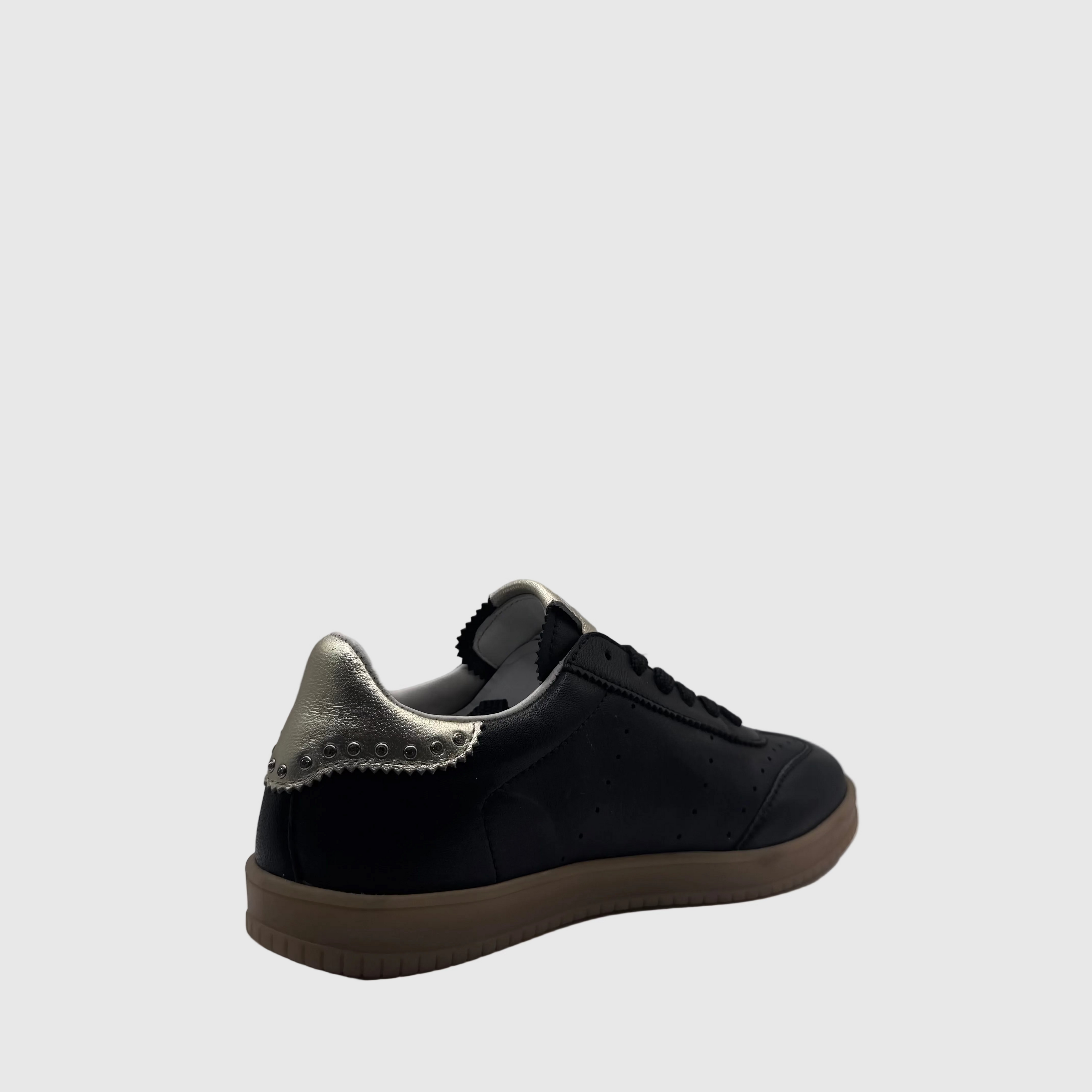 HIP Dames Sneaker Zwart — Zilveren Hiel-tab | Leer